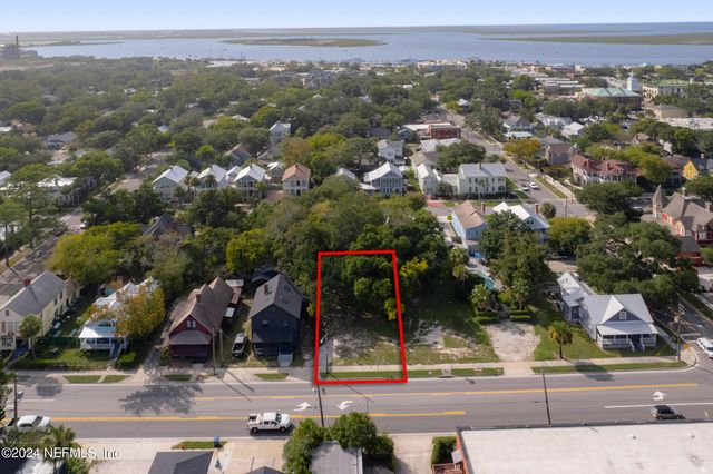 111 S 8TH Street, Fernandina Beach, FL 32034