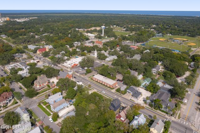 111 S 8TH Street, Fernandina Beach, FL 32034