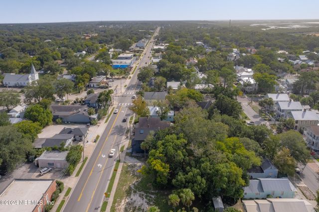 111 S 8TH Street, Fernandina Beach, FL 32034