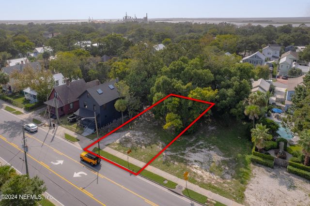 111 S 8TH Street, Fernandina Beach, FL 32034