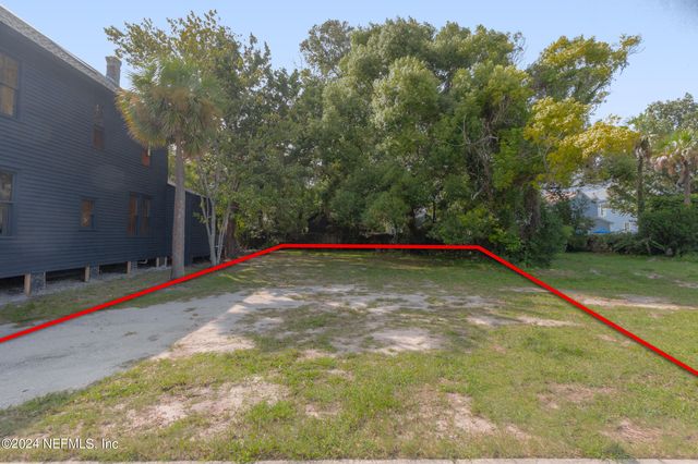 111 S 8TH Street, Fernandina Beach, FL 32034