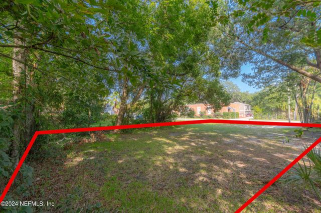 111 S 8TH Street, Fernandina Beach, FL 32034