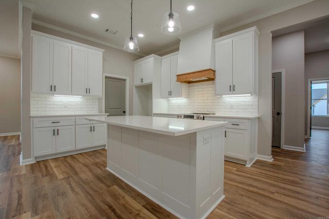 1616 Secretariat Way, Searcy, AR 72143