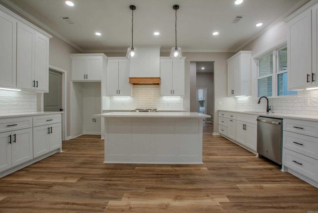 1616 Secretariat Way, Searcy, AR 72143