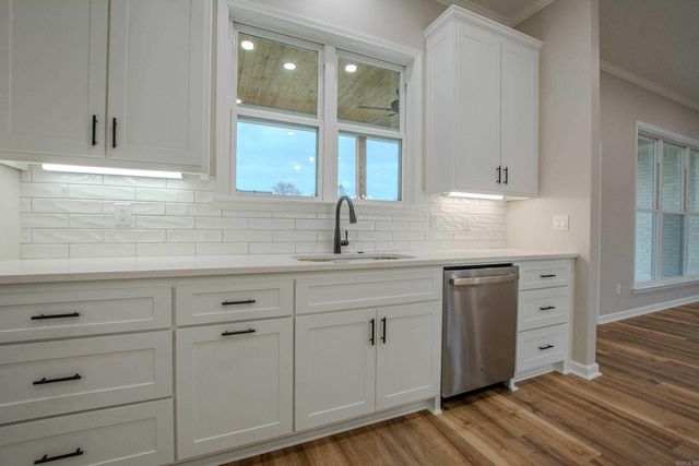 1616 Secretariat Way, Searcy, AR 72143