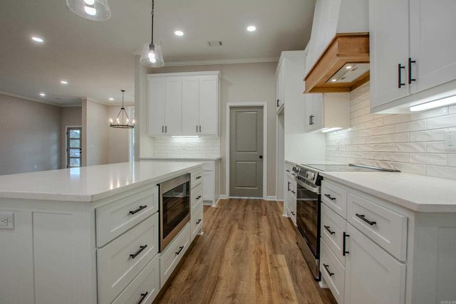 1616 Secretariat Way, Searcy, AR 72143