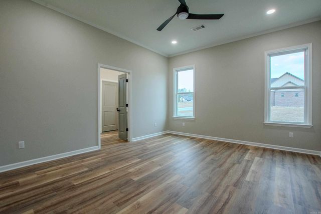 1616 Secretariat Way, Searcy, AR 72143