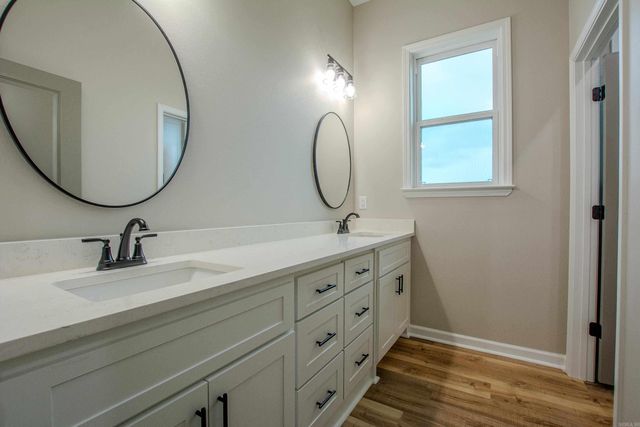 1616 Secretariat Way, Searcy, AR 72143