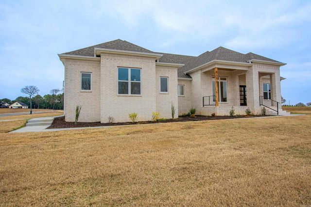 1616 Secretariat Way, Searcy, AR 72143