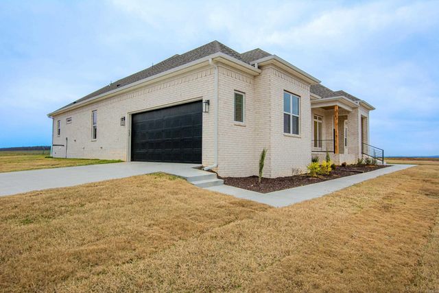 1616 Secretariat Way, Searcy, AR 72143