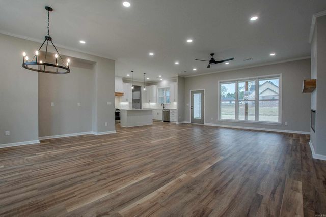 1616 Secretariat Way, Searcy, AR 72143