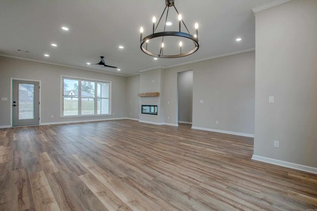 1616 Secretariat Way, Searcy, AR 72143