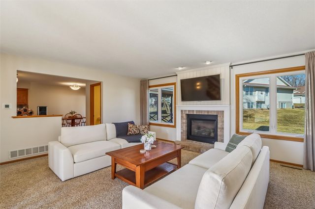 5020 Erin NE, Cedar Rapids, IA 52411