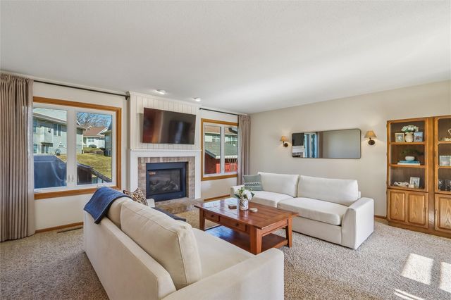 5020 Erin NE, Cedar Rapids, IA 52411