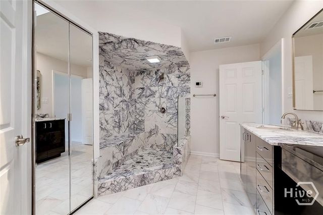 14 Hemingway Drive, Savannah, GA 31411