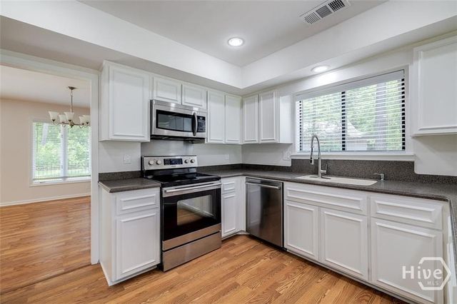 14 Hemingway Drive, Savannah, GA 31411