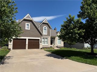 12213 Bradshaw Street, Overland Park, KS 66213