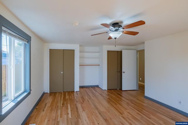 135 S 21st St, Philomath, OR 97370