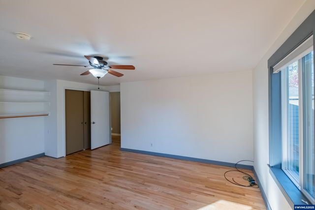 135 S 21st St, Philomath, OR 97370