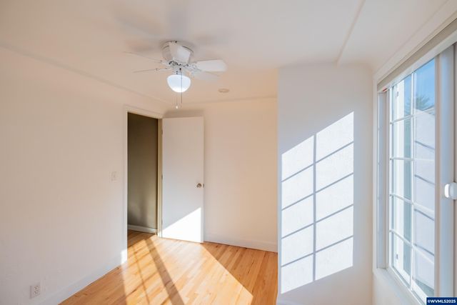 135 S 21st St, Philomath, OR 97370