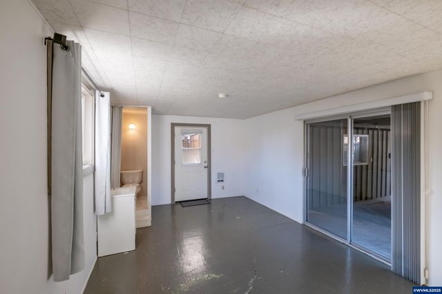 135 S 21st St, Philomath, OR 97370