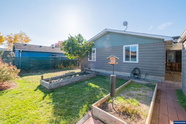 135 S 21st St, Philomath, OR 97370