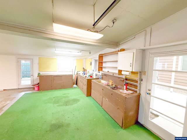 135 S 21st St, Philomath, OR 97370