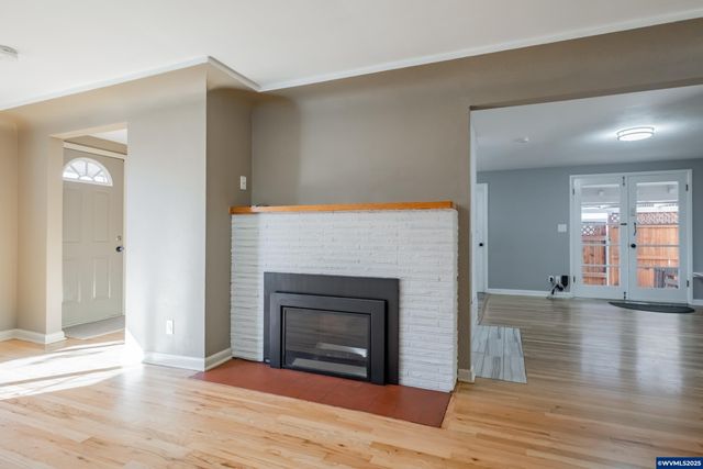 135 S 21st St, Philomath, OR 97370