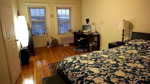 854 Massachusetts Ave 4, Cambridge, MA 02139