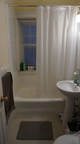 854 Massachusetts Ave 4, Cambridge, MA 02139