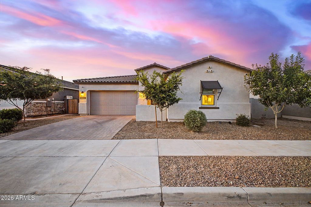 22618 E ROUNDUP Way, Queen Creek, AZ 85142