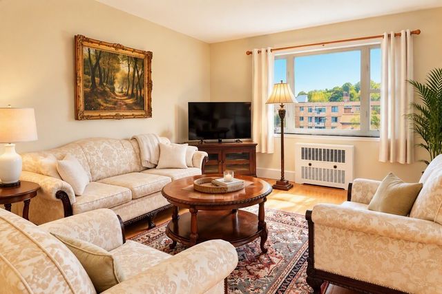 114 Pleasant St. 406, Arlington, MA 02476