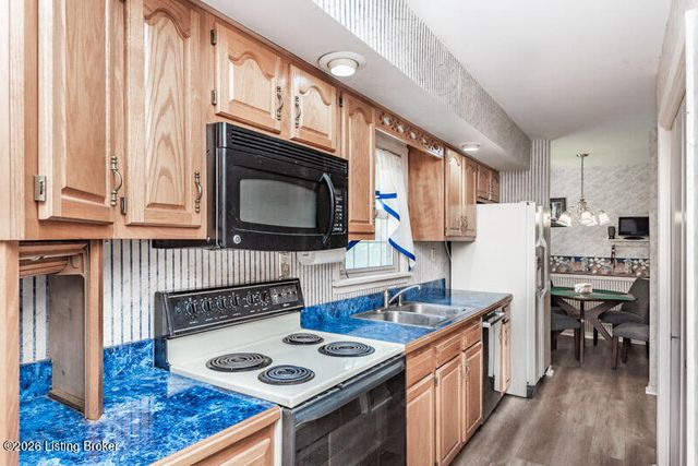 3523 Leith Ln, Louisville, KY 40218