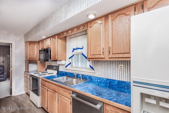 3523 Leith Ln, Louisville, KY 40218