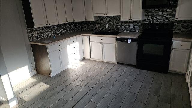 833 James Street, Azle, TX 76020