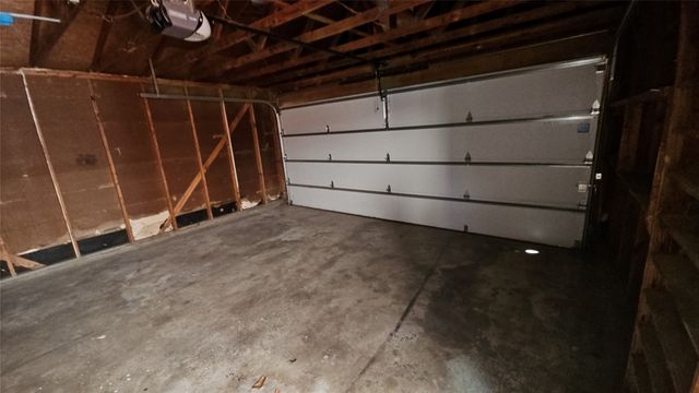 833 James Street, Azle, TX 76020