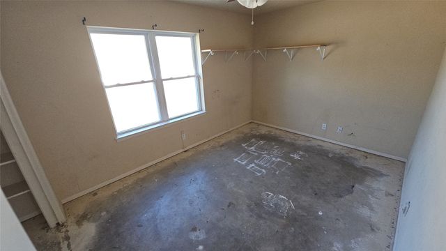 833 James Street, Azle, TX 76020