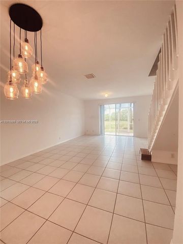 2567 Cordoba Bnd, Weston, FL 33327