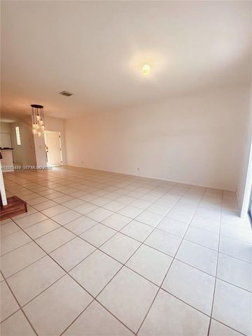 2567 Cordoba Bnd, Weston, FL 33327