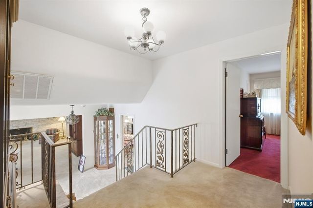 1111 Cumbermeade Road, Fort Lee, NJ 07024