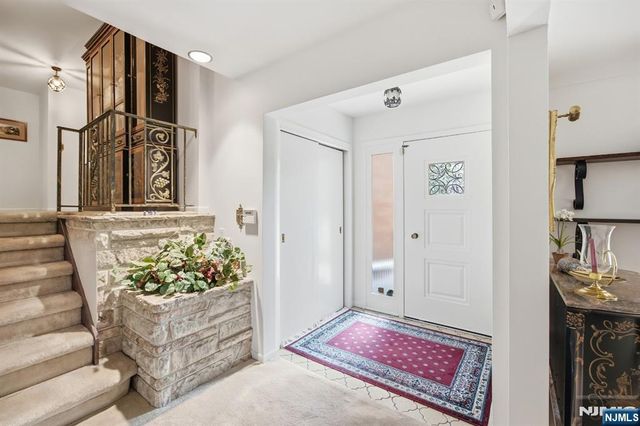 1111 Cumbermeade Road, Fort Lee, NJ 07024