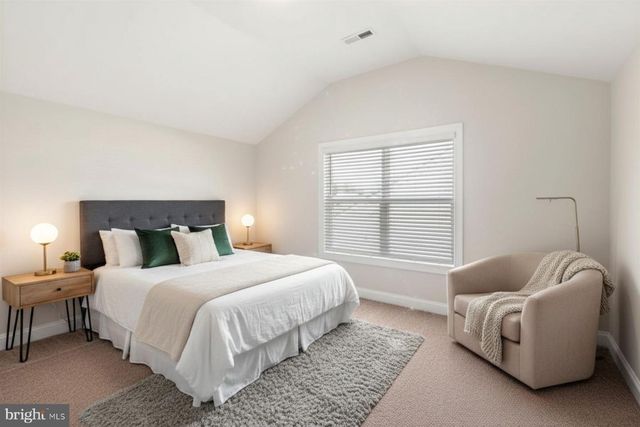16 BROMPTON STREET, Falling Waters, WV 25419