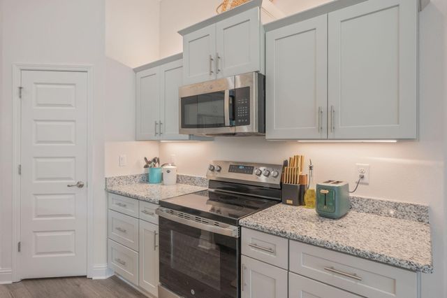 6092 Walk Along Way, Crestview, FL 32536