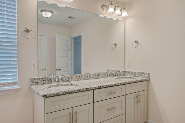 6092 Walk Along Way, Crestview, FL 32536