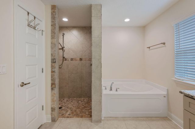 6092 Walk Along Way, Crestview, FL 32536