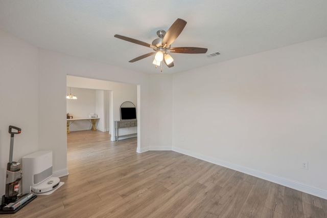 6092 Walk Along Way, Crestview, FL 32536