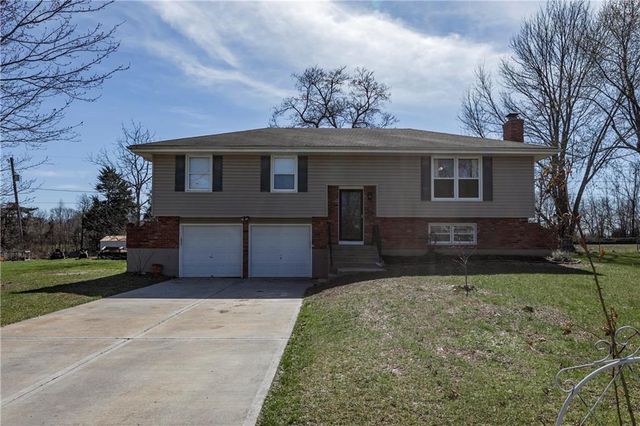 7640 W 194th Street, Stilwell, KS 66085