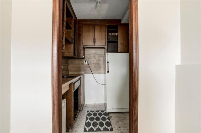 7640 W 194th Street, Stilwell, KS 66085