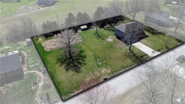 7640 W 194th Street, Stilwell, KS 66085