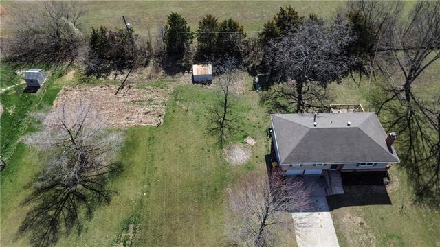 7640 W 194th Street, Stilwell, KS 66085